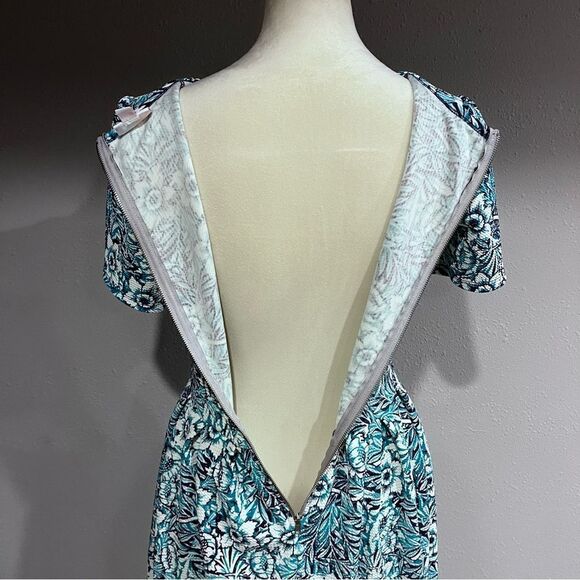 Gorgeous LuLaRoe Amelia floral short sleeve knee length dress - Picture 9 of 14